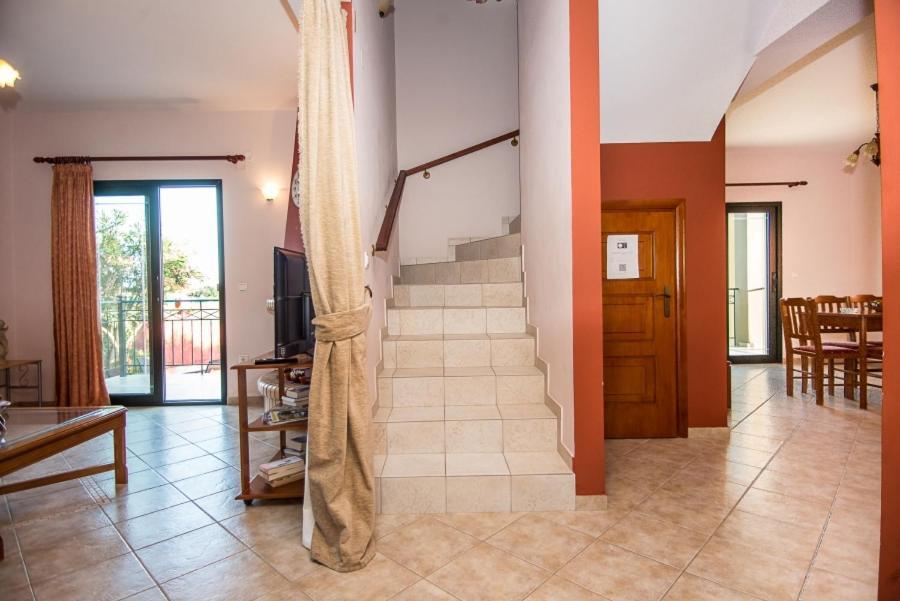 טרפזאקי Villa Nefeli מראה חיצוני תמונה