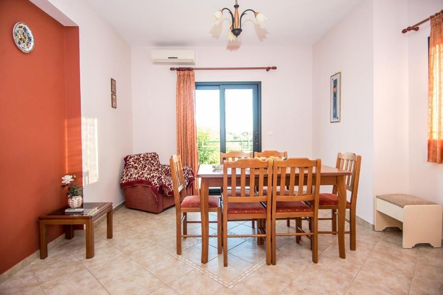 טרפזאקי Villa Nefeli מראה חיצוני תמונה